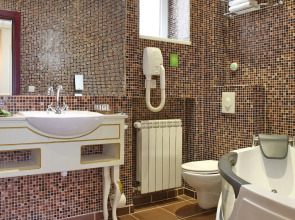 Queen's Astoria Design Hotel