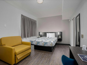 Motel 6 San Diego, CA - Downtown