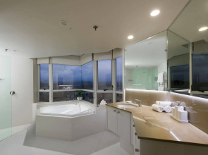 2nd Avenue Beachside Apartments