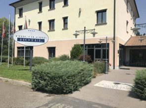 Hotel Tricolore