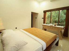 Omah D'Taman Hotel by EPS