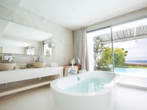 Destino Five Ibiza - 5-Star Grand Luxe Resort