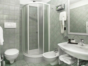 LHP Hotel River & SPA