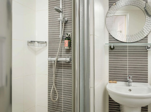 Hotel Arc de Triomphe Etoile