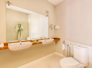 Mermaid Hotel & Club