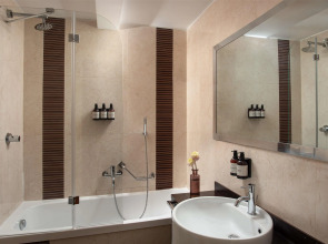 Отель NH Collection Roma Giustiniano