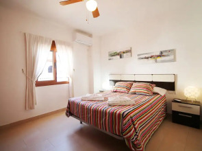 1077 Apartment Paola