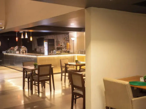 Urban Green Hotel & Suites