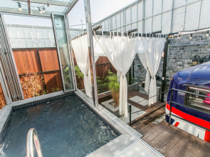 February Hotel The Signature Dongseongro