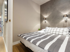 AinB Eixample-Miro Apartments