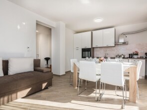 Pool Apartment Bakija 2