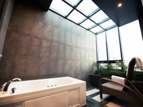 Travelodge Myeongdong City Hall