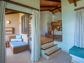 Coco de Mer Hotel and Black Parrot Suites