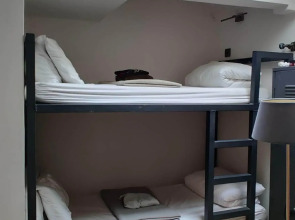 Caruma Surf Hostel & Suites