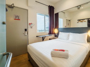 Tune Hotel KLIA Aeropolis