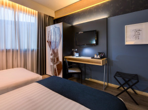 Отель Holiday Inn Bologna Fiera