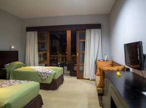 Fourteen Roses Beach Hotel