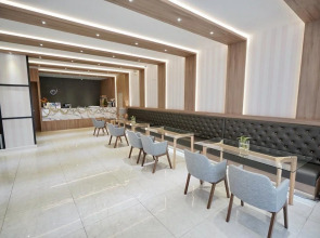 SunSeaSand Hotel (Patong) (SHA Certified)