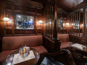 Radisson Blu Hotel, Dubai Deira Creek