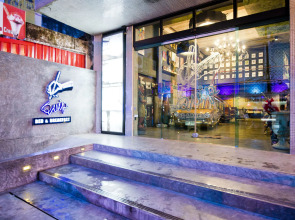 Quip Bed & Breakfast Phuket Hotel