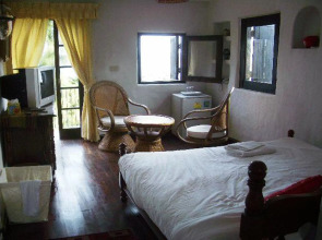 Momchailai Beach Retreat