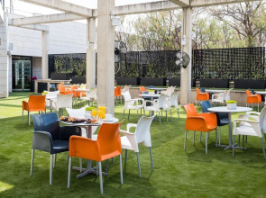 Hotel Tach Madrid Airport