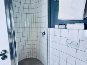 Urban Elephant Express The Flamingo