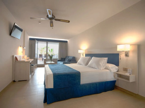 Playavera Hotel - Naturist Friendly