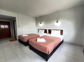 Hotel Live Max Yokohama Motomachi Ekimae