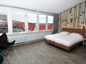 Amsterdam Beach Hotel