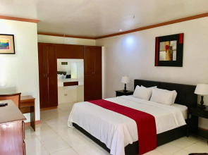 Anda White Beach Resort