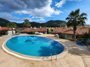 Terrace Life Palm Apart