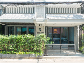 White Ivory Bed & Breakfast