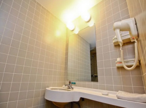 Jin Jiang Inn Xian Jade Auspicious Door Station Qingyang Shop Building