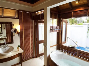 Курорт Kurumba Maldives