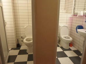 Chilloutlya Hostel&Bar