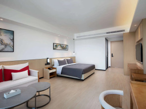 Ramada Encore by Wyndham Jiusuo Downtown