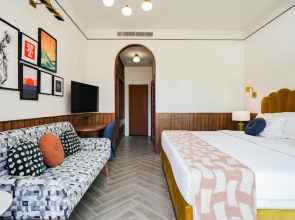 Sugar Marina POP, Kata Beach