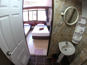 The Little Mermaid Guesthouse & Restaurant