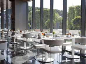 Hotel Maydrit Airport