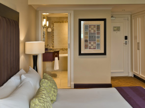 Avani Windhoek Hotel & Casino