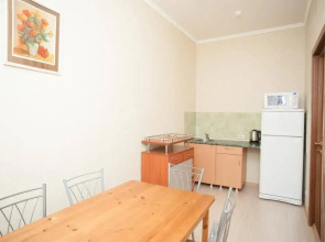 MINIMA Красные ворота