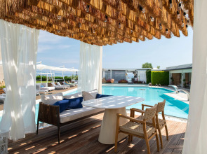 Antigoni Seaside Resort