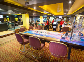 Irazu Hotel & Studios