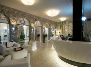 Augustus Hotel & Resort