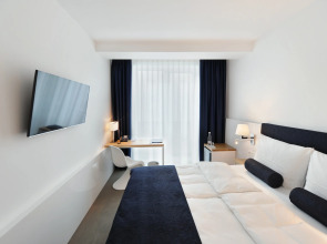 Bayer 89 Vi Vadi Hotel