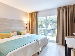 Universal Apartamentos Laguna Garden