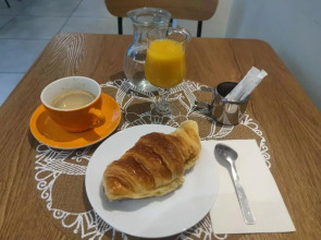 Hotel Le National Clichy Paris