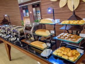 Golden Beach Cha-Am Hotel