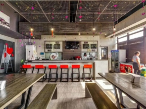 RedDoorz Plus @ Jones Avenue Cebu